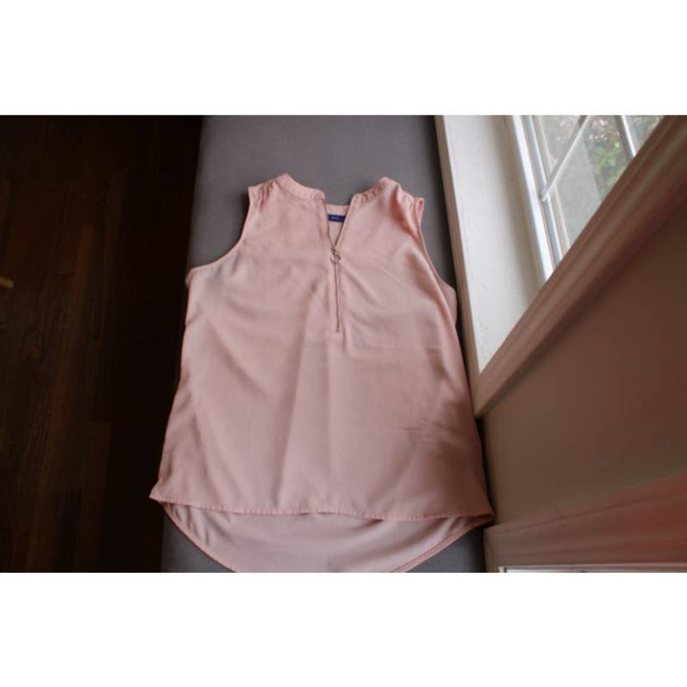 Apt 9 Women's light pink blouse